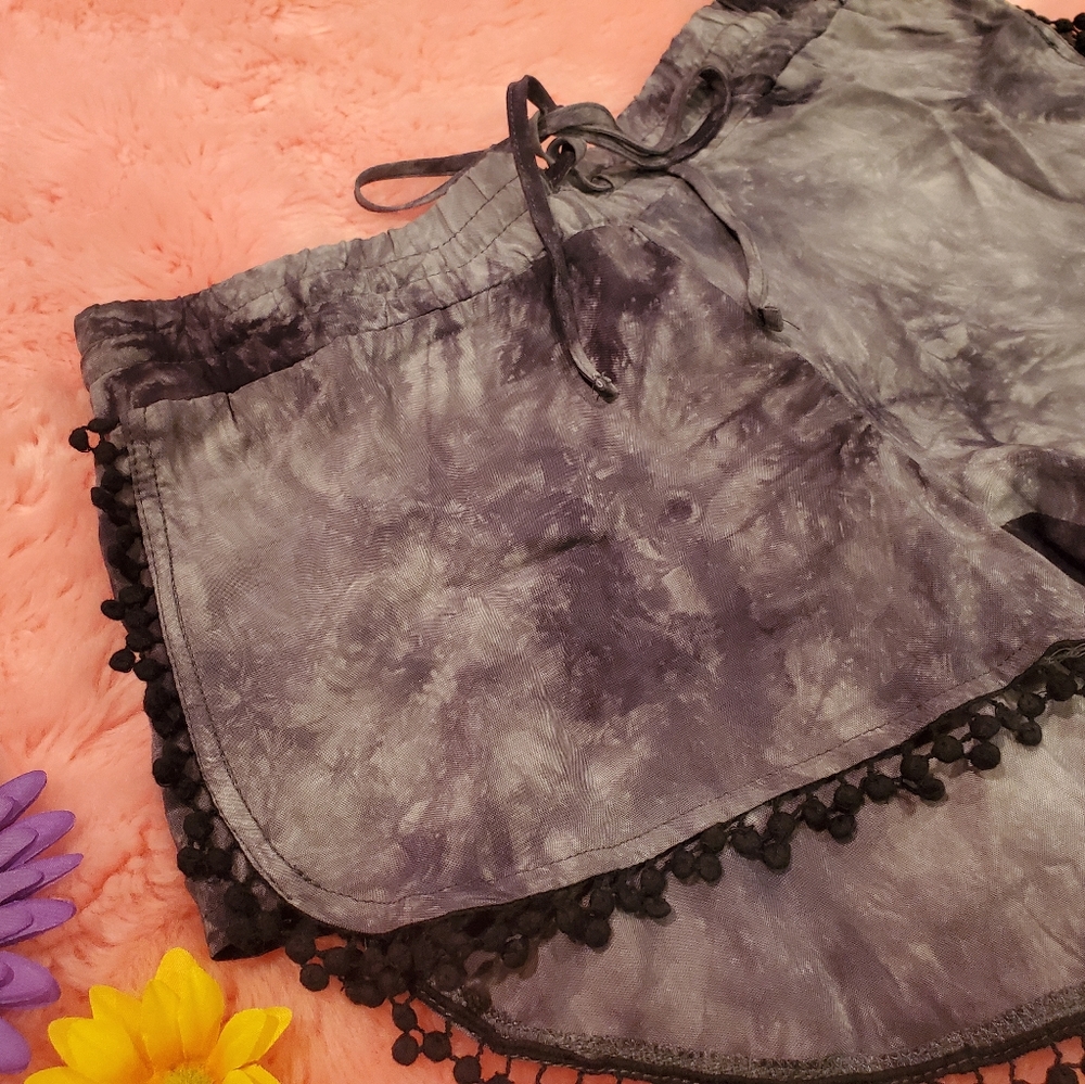 Zumiez tie-dye pom shorts - Picture 12 of 14